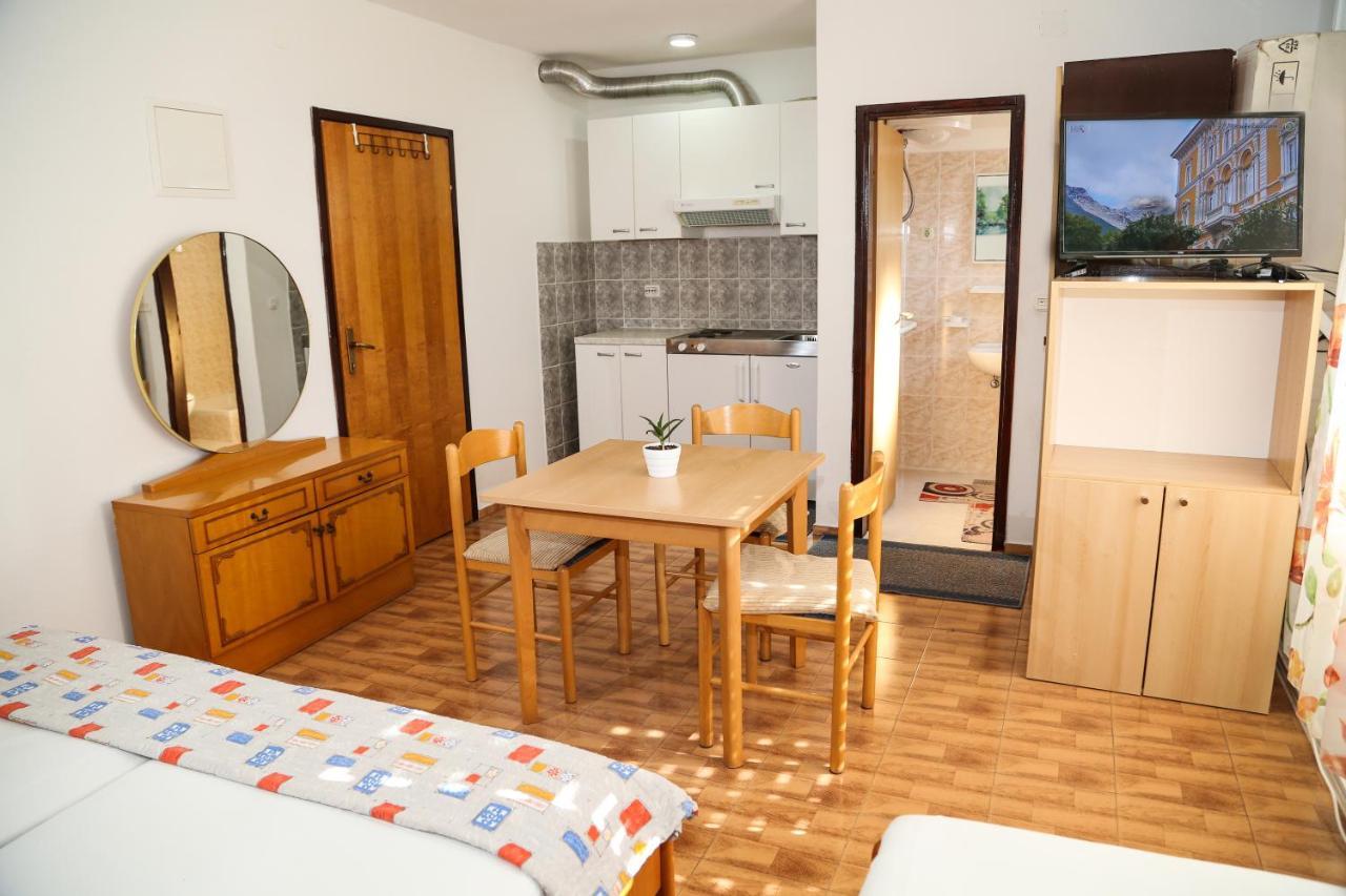 Apartments Butkovic Χβαρ Εξωτερικό φωτογραφία